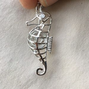 Seahorse pendant SS